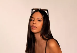 Autumn Falls Net Worth